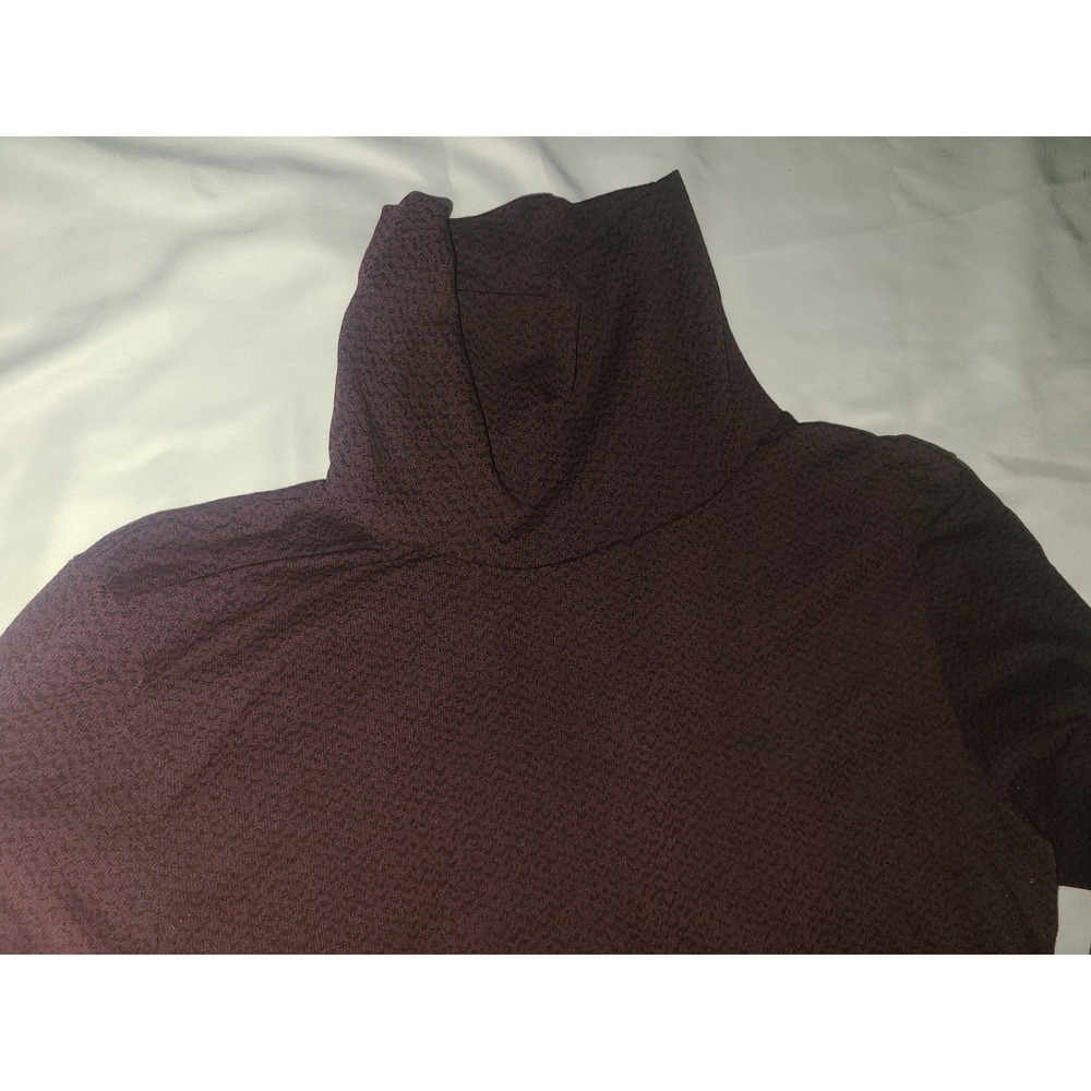 Athleta Flurry Peak Turtleneck Top Plum Burgundy Textured Size M 486817 - Picture 9 of 10